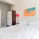 1 Bedroom Apartment With Roof Top Views