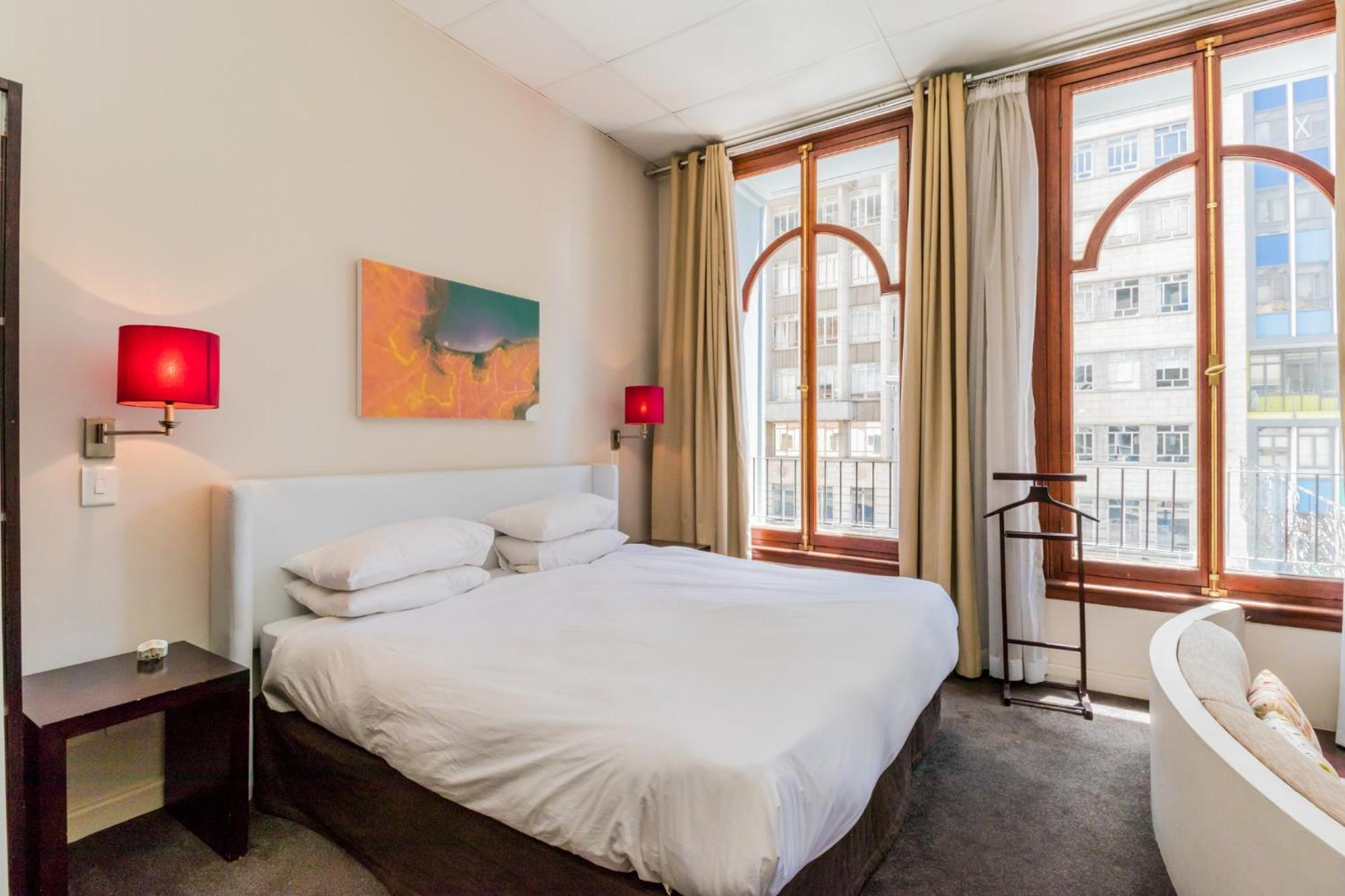 1 Bedroom With Roof Views Le Cap